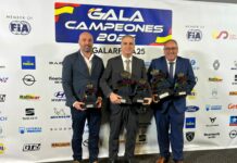 El equipo Gomera AutoRacing recibe los entorchados obtenidos en su exitoso 2025