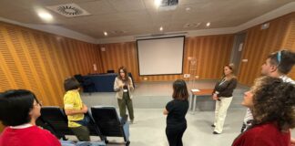 El Hospital Nuestra Señora de Guadalupe recibe la visita del alumnado del proyecto NEAE +21