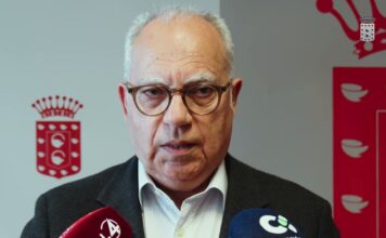 Curbelo rechaza la subida de tasas aeroportuarias y reclama un tratamiento específico para los aeropuertos canarios