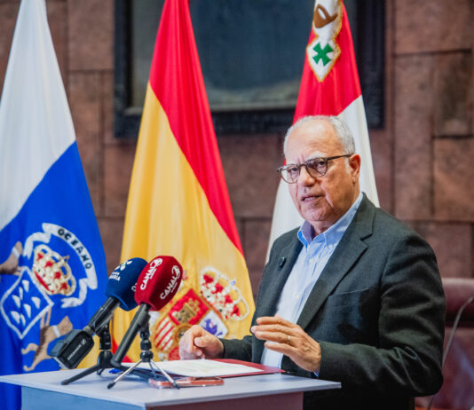 Curbelo pide reforzar la bonificación al combustible y una respuesta coordinada ante el conflicto en Oriente Medio