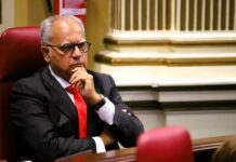Curbelo valora el acuerdo Canarias-Estado como “un paso en la buena dirección” y exige reforzar el escudo social para las Islas