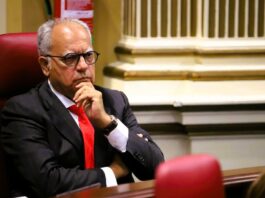 Curbelo valora el acuerdo Canarias-Estado como “un paso en la buena dirección” y exige reforzar el escudo social para las Islas