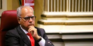 Curbelo valora el acuerdo Canarias-Estado como “un paso en la buena dirección” y exige reforzar el escudo social para las Islas