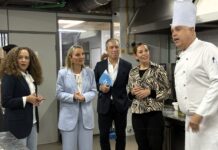 Canarias muestra a Baleares el modelo de formación de Hecansa con un 70% de inserción laboral del alumnado