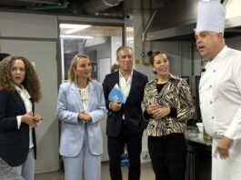 Canarias muestra a Baleares el modelo de formación de Hecansa con un 70% de inserción laboral del alumnado