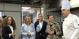 Canarias muestra a Baleares el modelo de formación de Hecansa con un 70% de inserción laboral del alumnado