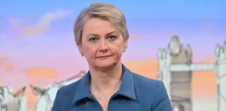 El Gobierno inglés lamenta el accidente de guagua en La Gomera y ofrece ayuda a los británicos afectados