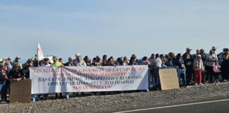 Apoyo vecinal a la concentración convocada por el Ayuntamiento de Alajeró para que se aceleren las obras de la Carretera GM-3