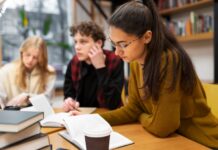 Universidades resuelve de forma definitiva 1.348 solicitudes de becas del curso 2025-2026