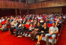 Más de un centenar de asistentes arropa la presentación de Genealogía de la familia Medina en Santa Cruz