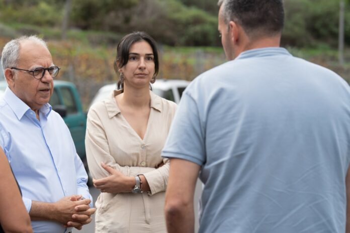 110725-el-presidente-del-cabildo-de-la-gomera-casimiro-curbelo-y-la-consejera-de-sector-primario-noelia-morales (1)