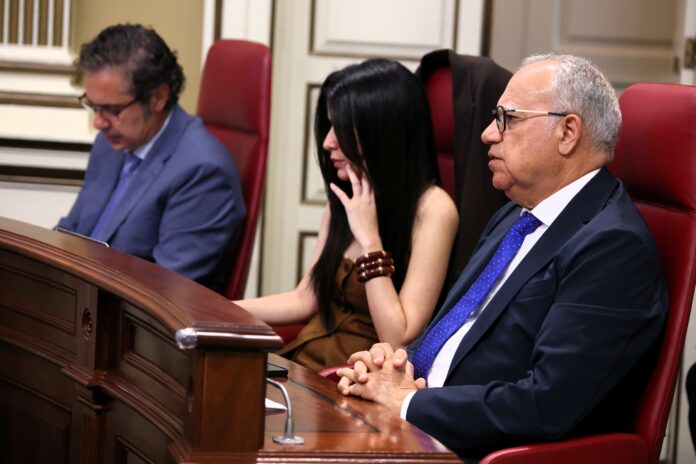 Casimiro Curbelo y diputados de ASG 1