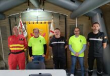 La UME mantiene un encuentro institucional en Vallehermoso durante los ejercicios desarrollados en La Gomera
