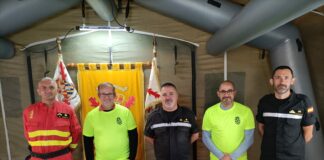 La UME mantiene un encuentro institucional en Vallehermoso durante los ejercicios desarrollados en La Gomera