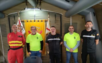La UME mantiene un encuentro institucional en Vallehermoso durante los ejercicios desarrollados en La Gomera