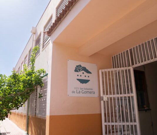 El Cabildo de La Gomera defiende la continuidad de la oferta educativa actual para el próximo curso