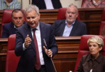 Franquis: “La Presidencia de Canarias no puede ejercerse desde el alarmismo y el ridículo institucional: No ha defendido a Canarias, la ha utilizado”