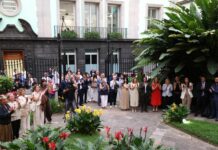 El Patio de Honor del Parlamento de Canarias se llena de música y emoción en el concierto institucional por el Día de Canarias