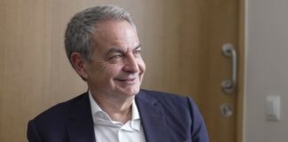 El juez imputa a Zapatero por el ‘caso Plus Ultra’ y la Policía registra su despacho y la empresa de sus hijas