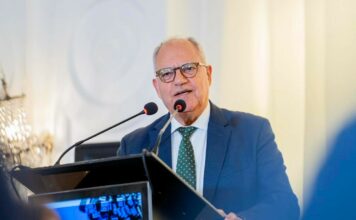 Curbelo: “La autorización para activar un único sistema eléctrico entre Tenerife y La Gomera supone un avance decisivo”