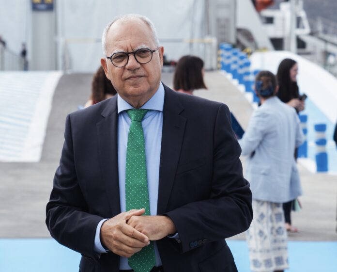Casimiro Curbelo durante un acto en el Puerto de Los Cristianos