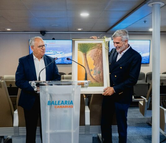 Curbelo destaca que la llegada de Baleària Canarias refuerza la competitividad y la conectividad marítima de La Gomera
