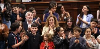 El Parlamento de Canarias acoge el pleno juvenil por la sostenibilidad con alumnado de las ocho islas