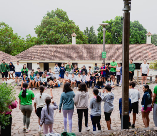 El Campamento de El Cedro reúne a jóvenes de La Gomera en una experiencia educativa y ambiental