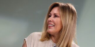 Astrid Pérez: “La democracia participativa deja de ser un relato para convertirse en una realidad en el Parlamento de Canarias