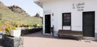 Las farmacias refuerzan su papel en Santa Cruz de Tenerife: 2.137 farmacéuticos colegiados y 400 puntos de atención repartidos por toda la provincia