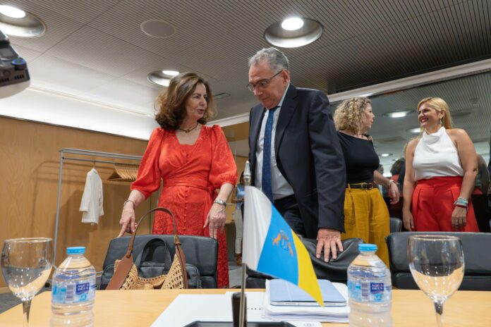 Consejera Matilde Asián y viceconsejero Gabriel Megías.jpg
