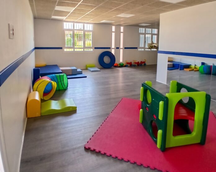 FOTO Educación retira las pantallas digitales de las aulas de 0 a 3 años y limita su uso en el segundo ciclo de Infantil 1