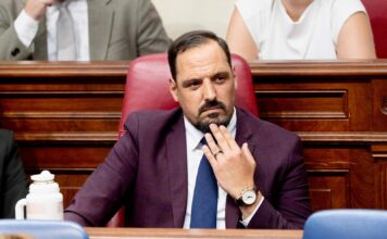 Jonathan Felipe pide un Decreto-Ley urgente que dé seguridad jurídica a los propietarios de alquiler vacacional de las Islas Verdes tras el rechazo de PSOE y Nueva Canarias a esta iniciativa