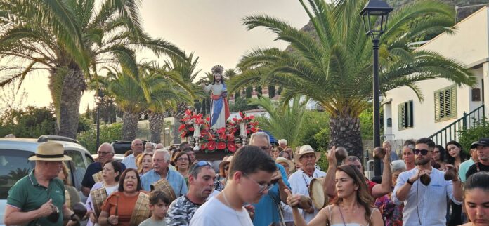Procesión de El Salvador 2025
