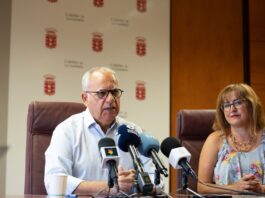 El Cabildo facilita los libros de texto del nuevo curso escolar a más de 2000 estudiantes de La Gomera