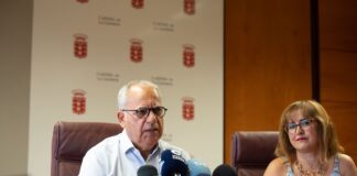 El Cabildo facilita los libros de texto del nuevo curso escolar a más de 2000 estudiantes de La Gomera