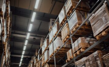 DHL vs soluciones especializadas en e-commerce: ¿cuál es la diferencia?