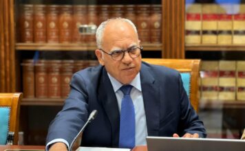 Curbelo reivindica el diálogo como la vía para culminar los grandes acuerdos pendientes de Canarias
