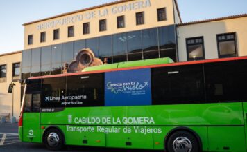 GuaguaGomera lanza una campaña para fomentar el transporte público en sus rutas con el aeropuerto