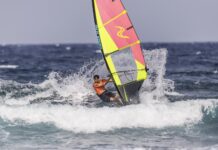 El viento devuelve el espectáculo a El Cabezo en una intensa jornada de competición del Wind&Waves Festival
