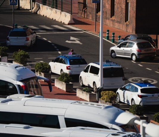 El Cabildo recuerda que continúa abierto el plazo para solicitar las ayudas destinadas al sector del taxi