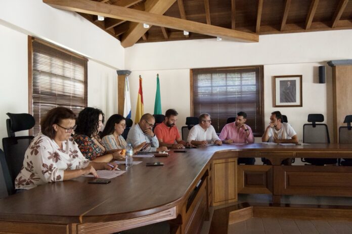 Acuerdo Cabildo y Ayuntamiento de Vallehermoso sobre Erque y Erquito