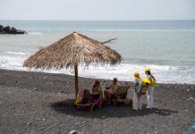 Transición ecológica y Ecoembes impulsan una campaña para promover el reciclaje de envases en playas y zonas de baño