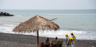 Transición ecológica y Ecoembes impulsan una campaña para promover el reciclaje de envases en playas y zonas de baño
