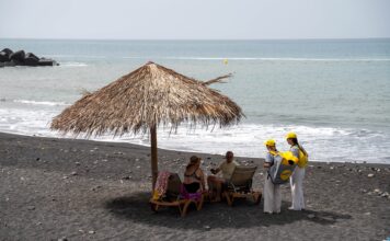 Transición ecológica y Ecoembes impulsan una campaña para promover el reciclaje de envases en playas y zonas de baño