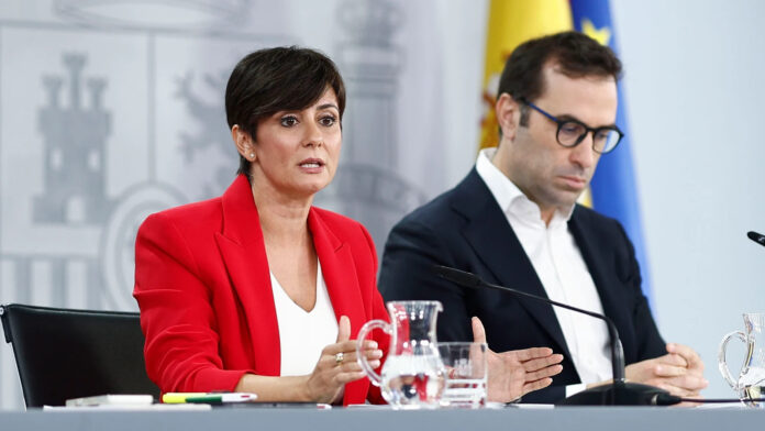 Ministra de Vivienda y Vicepresidente primero del Gobierno de España