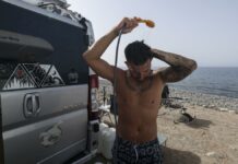 Bajada ligera de temperaturas este miércoles en Canarias donde persiste la calima