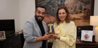 Astrid Pérez: “Kike Pérez es mucho más que un referente del humor; es un ejemplo de talento, esfuerzo y valores para Canarias