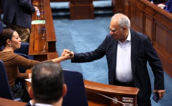 Curbelo advierte del retroceso turístico de Canarias y pide reforzar la calidad para ganar competitividad