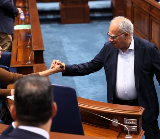 Curbelo advierte del retroceso turístico de Canarias y pide reforzar la calidad para ganar competitividad